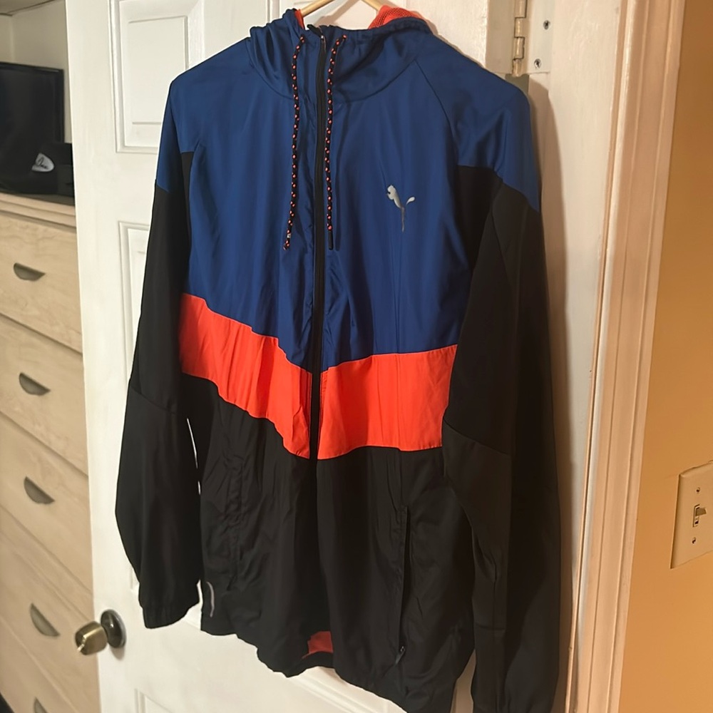 Puma Windbreaker size Medium